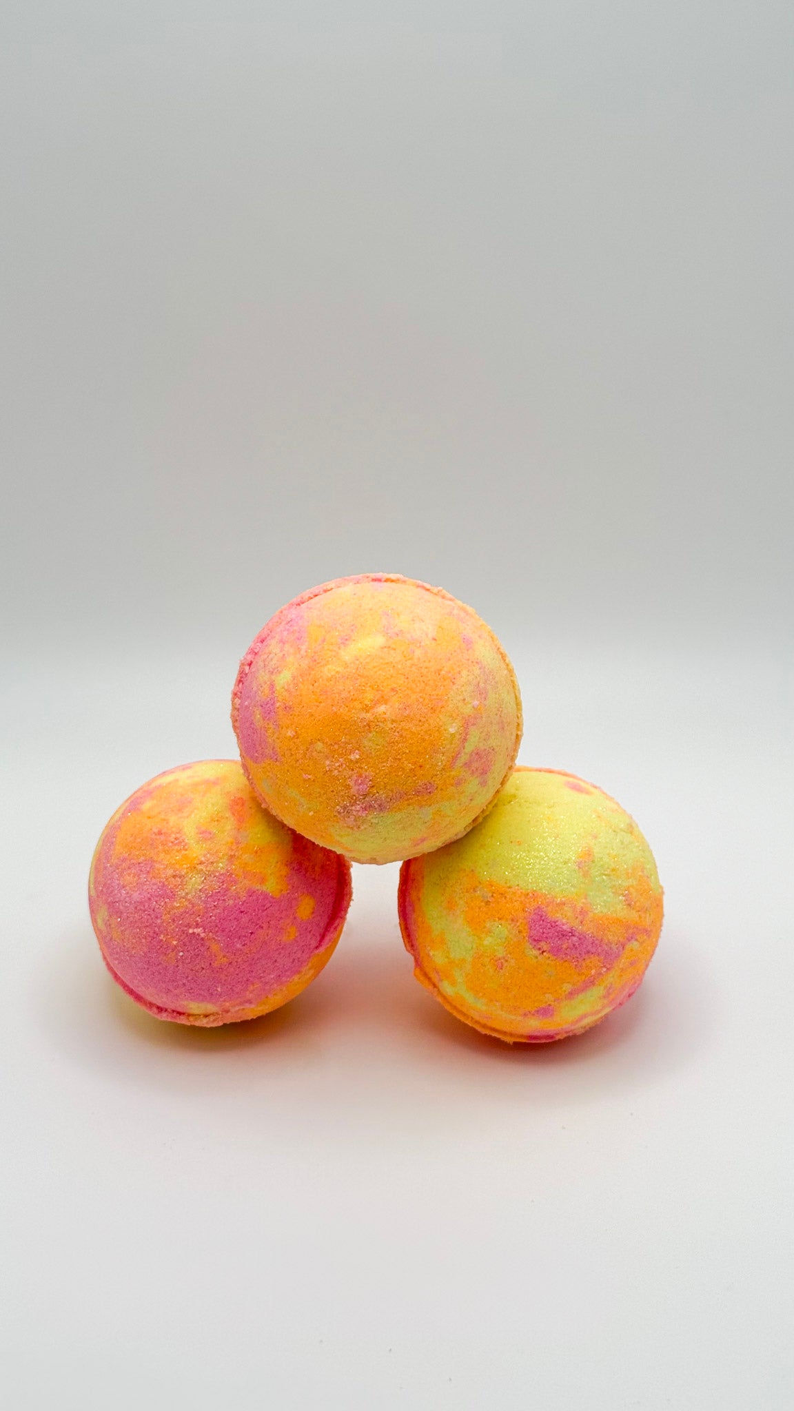 Citrus Glow Bubbly Bath Bomb