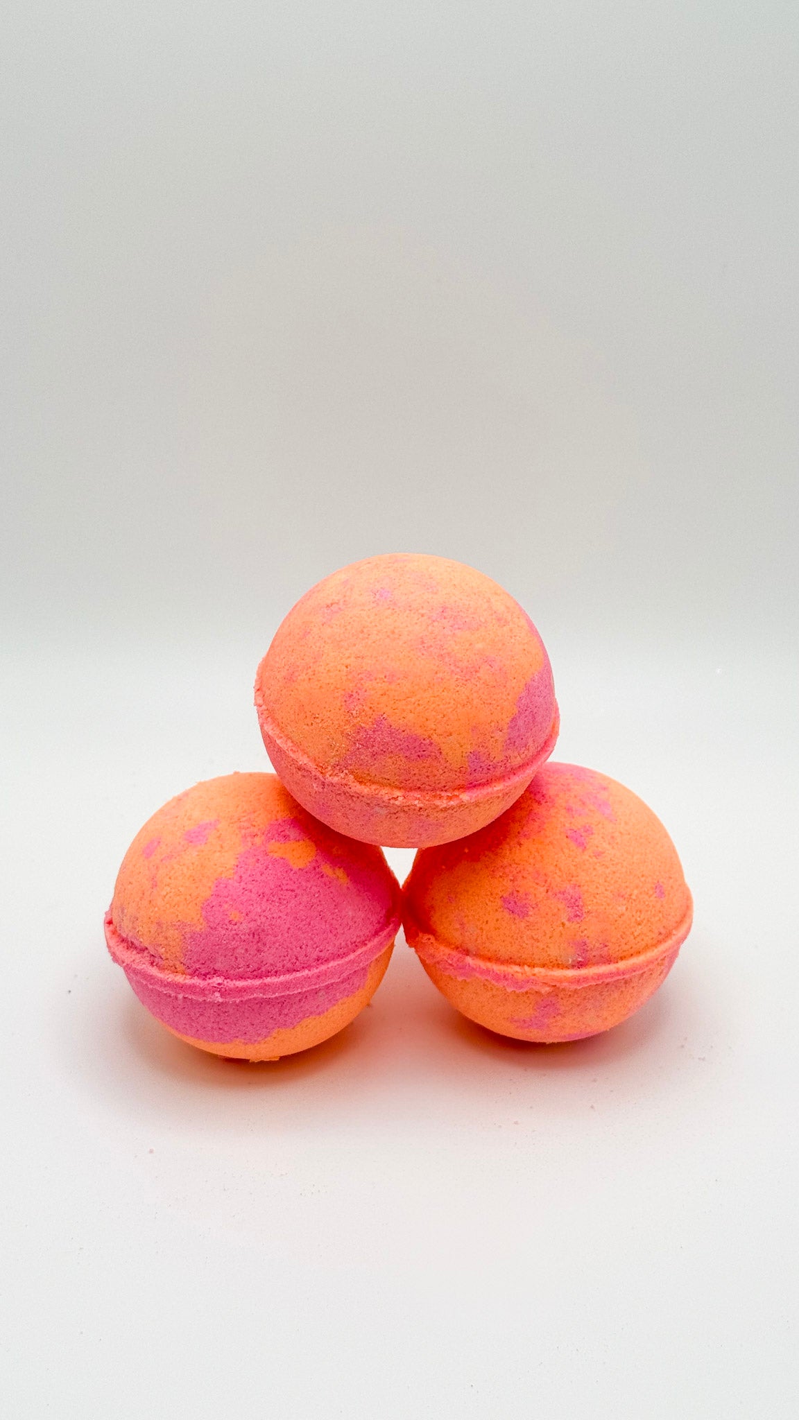Tropical Vacation Bubbly Bath Bomb