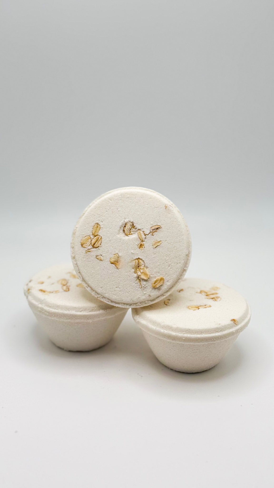 Oatmeal, Milk & Honey Bubbly Bath Bomb